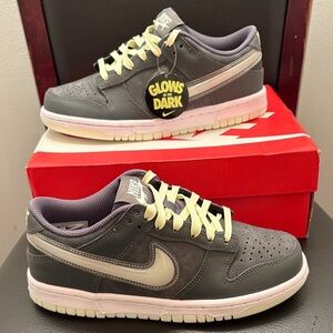 New Nike Dunk Low Gray White Sneakers with‎ Glow Feature Size 4.5 Youth 6 Women